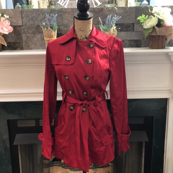 ♥️Red Coat♥️ - Picture 1 of 7